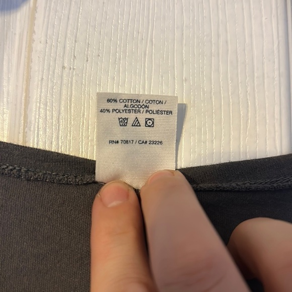 VICTORIAS Secret PINK women’s crop top; size small - Picture 3 of 4